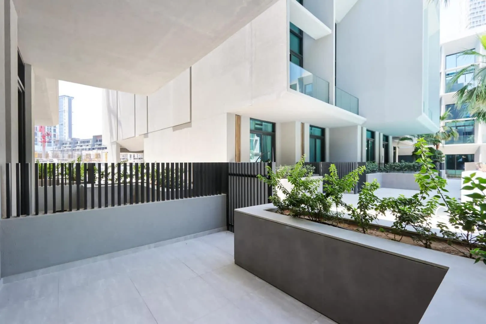 Livbnb - Serene Studio With Private Terrace In Jvc Dubai