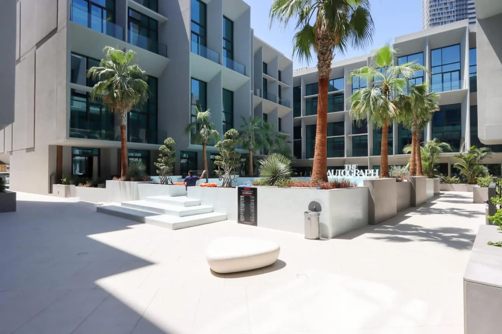 Livbnb - Serene Studio With Private Terrace In Jvc Dubai